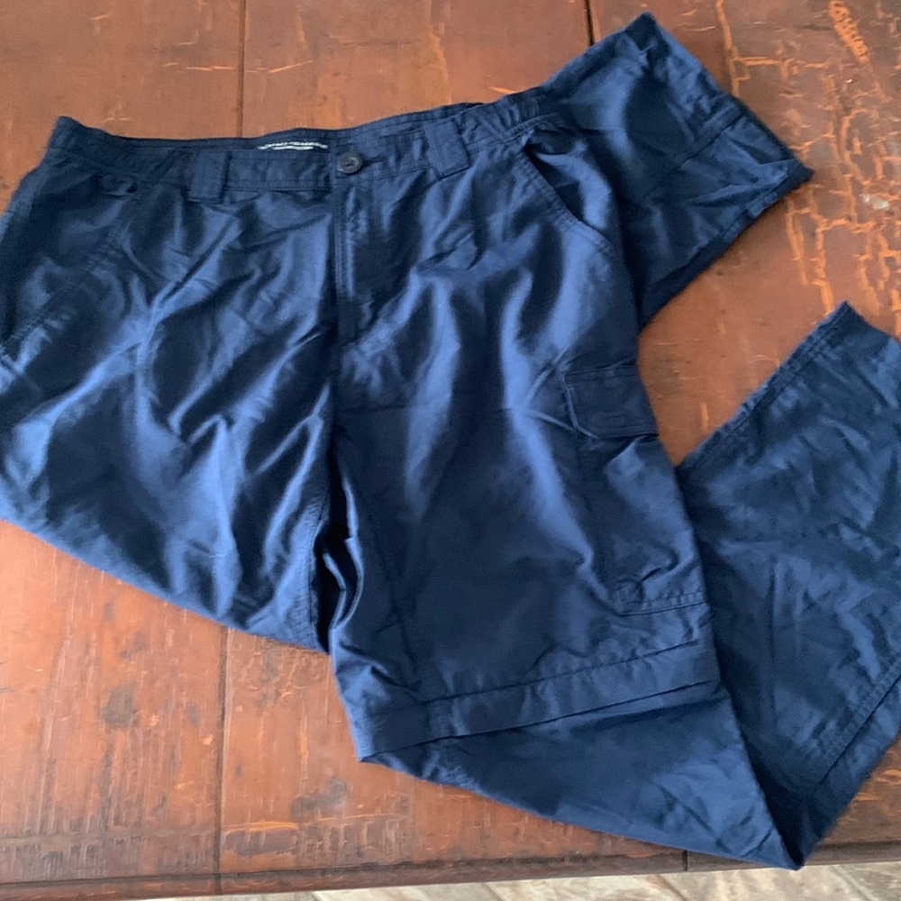 Columbia Omni Shade cargo pants gently used